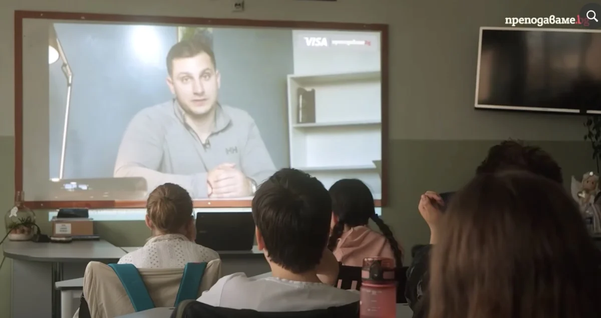 Над 22 000 ученици в България развиха умения по киберсигурност с подкрепата на Visa и „Заедно в час“ 1 visa cyber security3