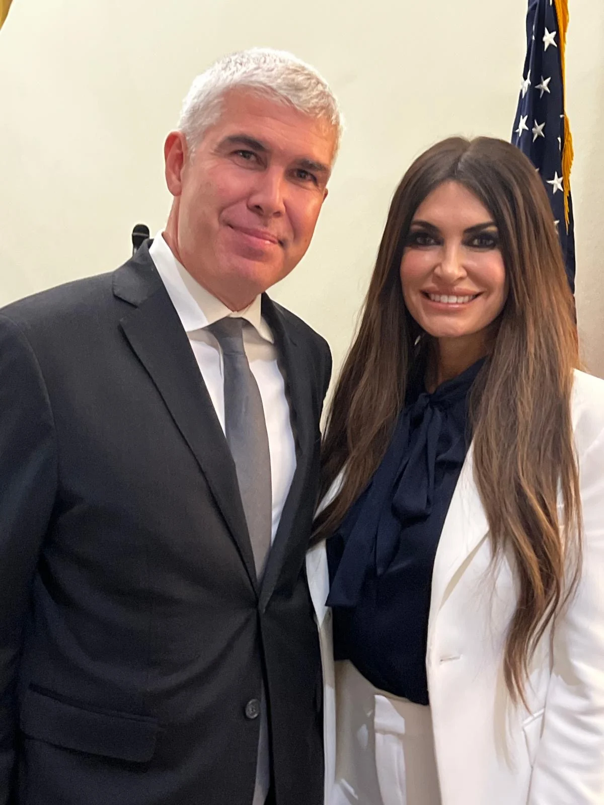  vladimir malinov poslanik sasth v garcziya kimbarli ann gilfojl malinov guilfoyle 