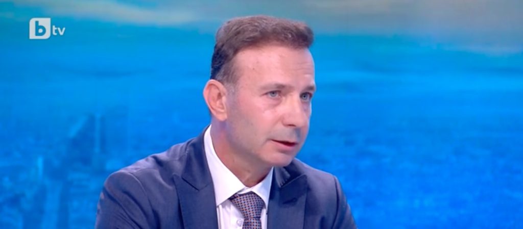 Бомбените заплахи в училищата са подадени от чужбина 6 vlkmfclk