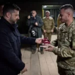 Зеленски посети бойци на "Азов" на фронта