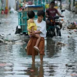 Тайван евакуира 3000 души заради тайфуна "Фунг-уонг"