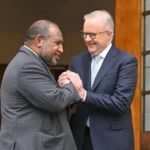 австралийският премиер Антъни Албанезе и премиера на Папуа Нова Гвинея Джеймс Марапе