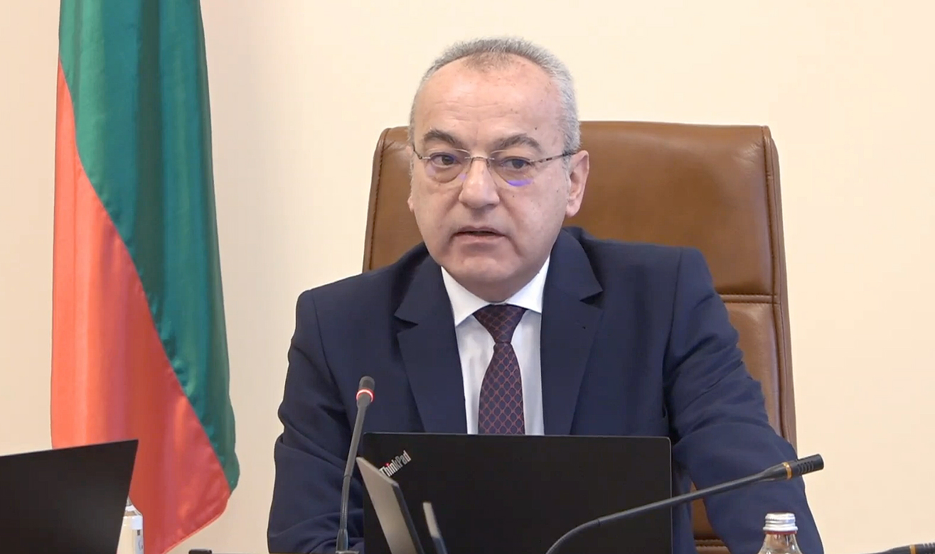 Гълъб Донев