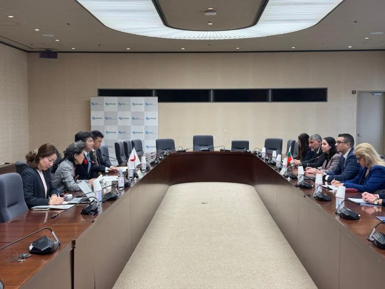 япония българия министър Дилов