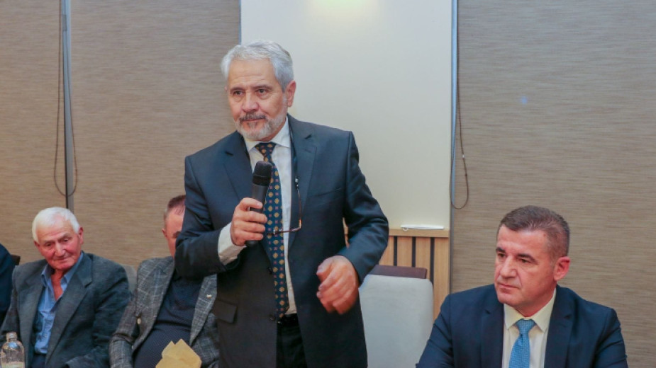  Юджел Атилла изиска нова конференция на ДПС-Доган да утвърди нова партия 