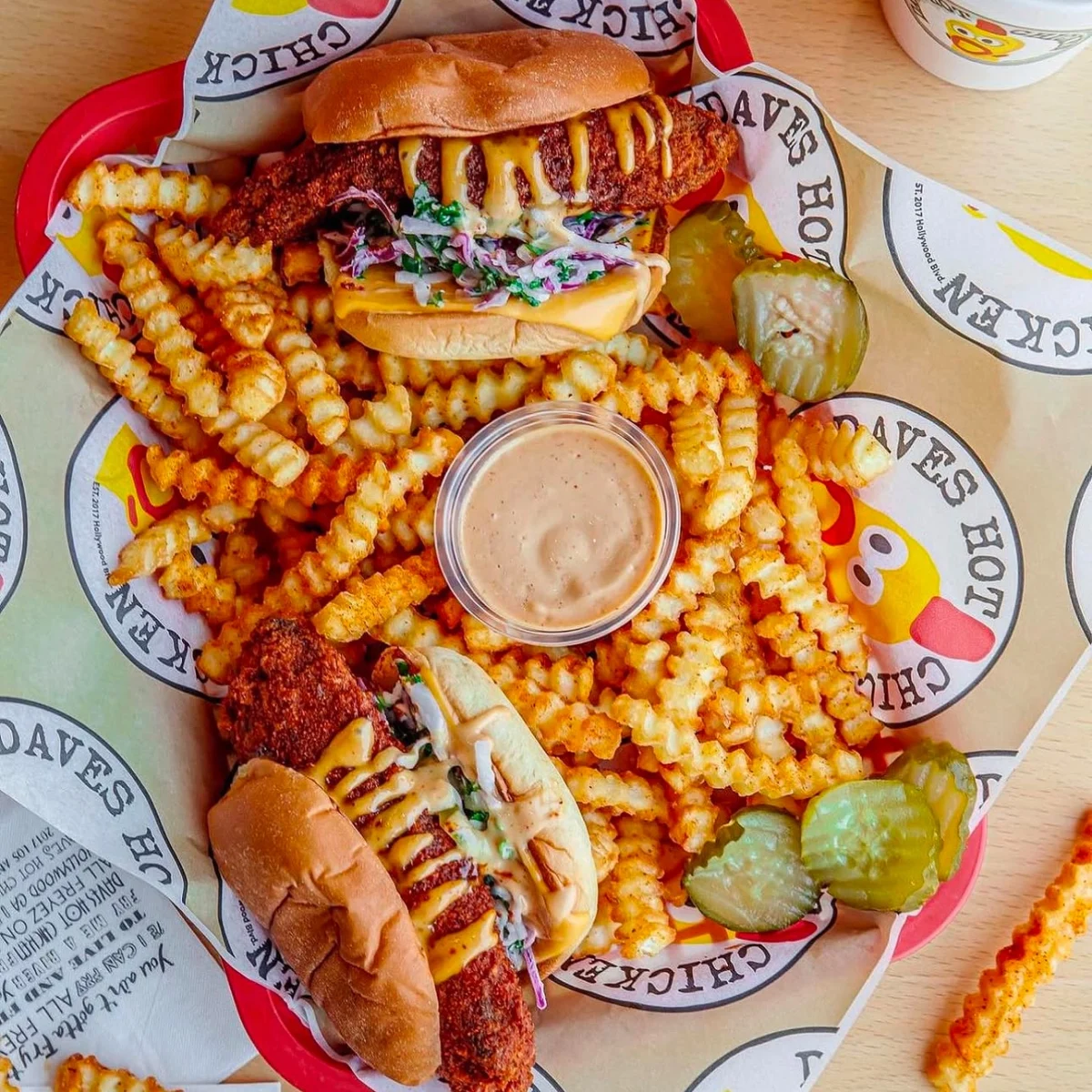 Собственикът на Subway, Roark Capital придобива Dave’s Hot Chicken за 1 млрд. долара