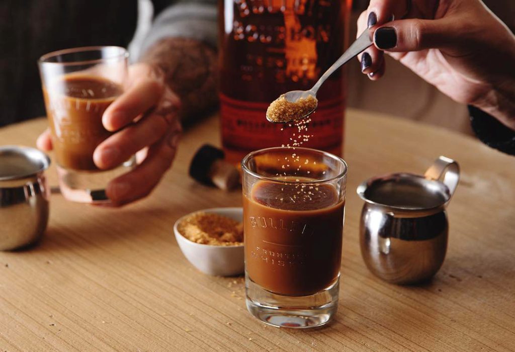 Съчетание на бърбън и кафе в Whiskey Business Bourbon Blend 5 Съчетание на бърбън и кафе в Whiskey Business Bourbon Blend