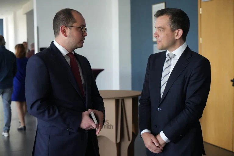 zam ministar krasimir yakimov gen sekretar na clepa european association of automotive suppliers bendzhamin kriger