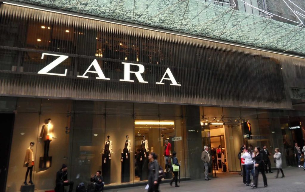 Собственикът на Zara Inditex отчете печалба въпреки забавянето на продажбите
