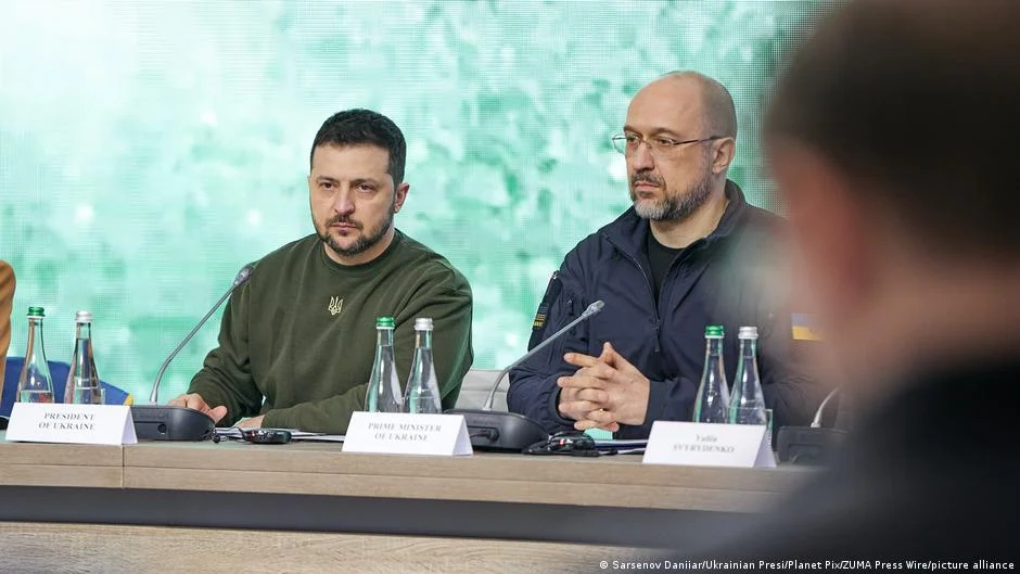 Президентът на Украйна Володимир Зеленски обяви че е предложил министъра