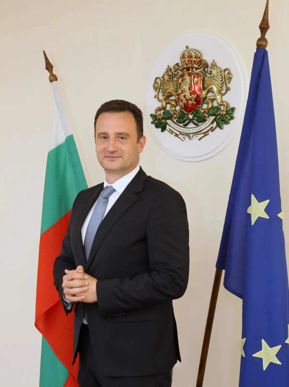 Регулираният пазар и въвеждането на еврото гарантират стабилни сметки и инвестиции, каза енергийният министър