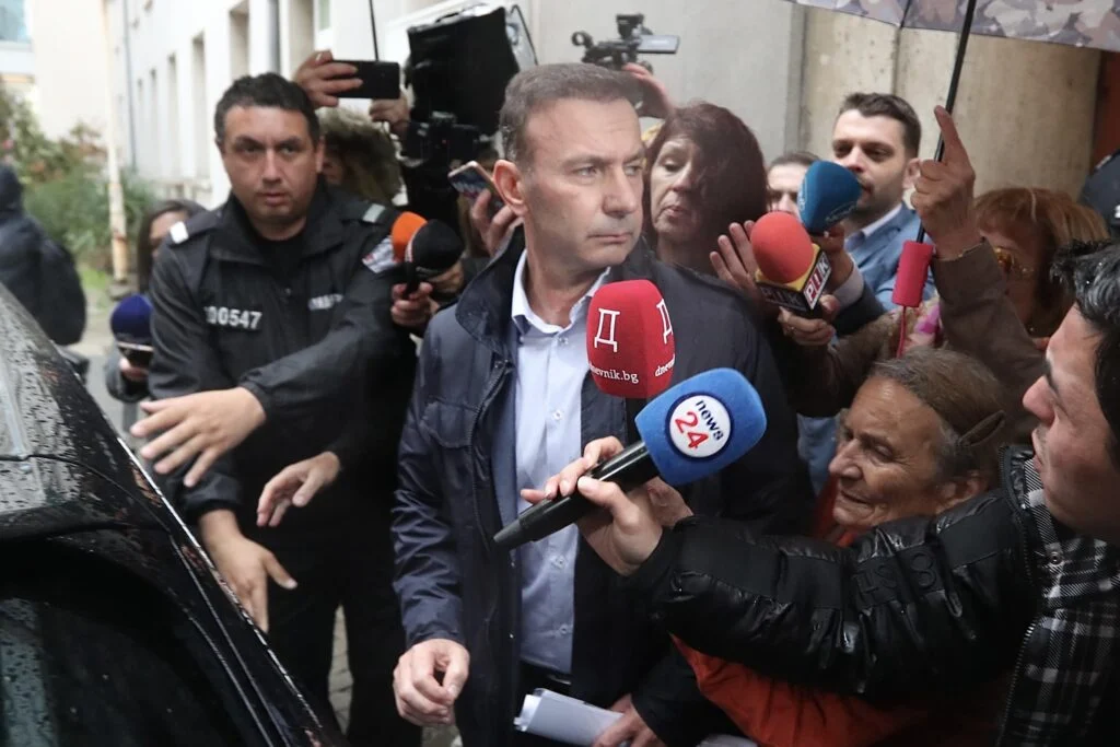 Паскал сключил zhivko koczev