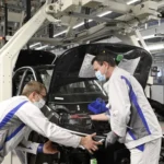 Мерц иска от ЕК да отложи забраната на колите с бензинови двигатели през 2035-а