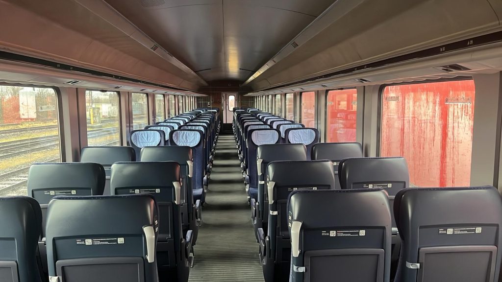 БДЖ-и-Deutsche-Bahn-сключиха-договор-за-доставка-на-76-вагона