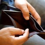 Близо 12% от работещите българи са изложени на риск от бедност – втори най-висок дял в ЕС