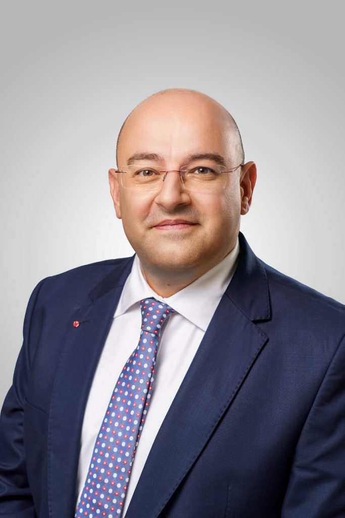 Борислав Генов Главен директор Банкиране на дребно и член на УС на УниКредит Булбанк. Borislav Genov