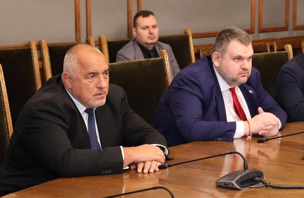 Комисията по вътрешна сигурност прие на първо четене да бъде премахната НСО охраната на Пеевски и Борисов