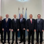 гонят двама депутати