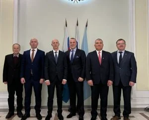 гонят двама депутати