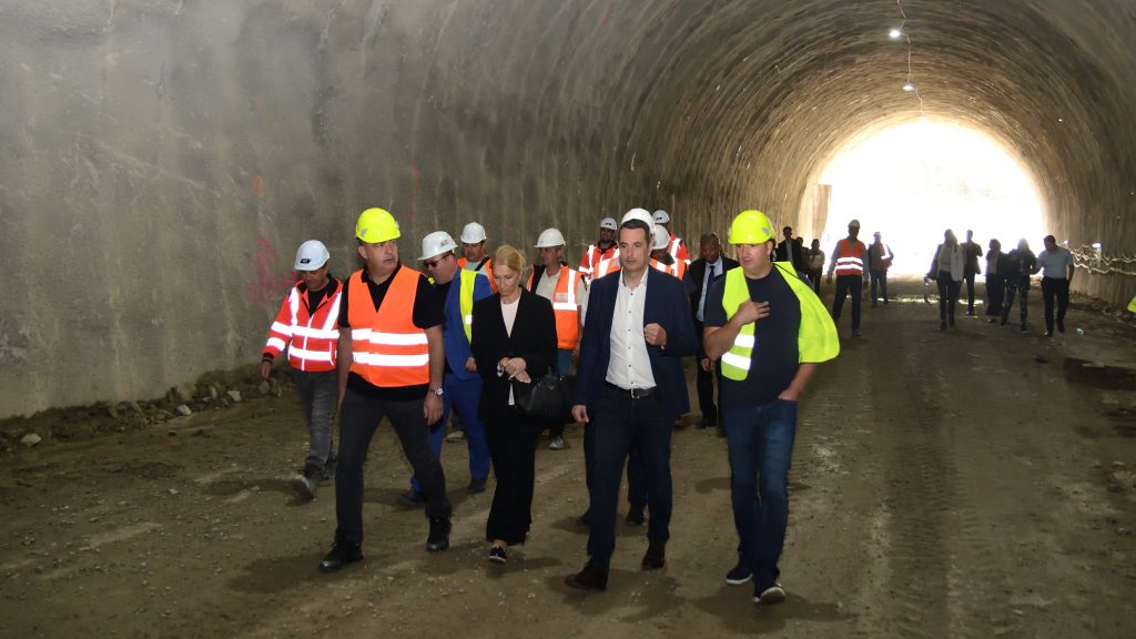 Георги Гвоздейков G.Gvozdeykov Elin Pelin Kostenetz tunel 4 2 1