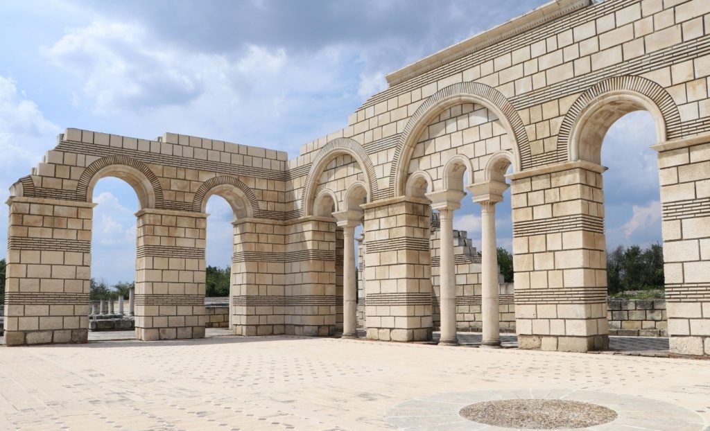 Голямата базилика в Плиска.