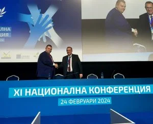 От ДПС заявяват, че са единни и подкрепят както Доган, така и Пеевски и Чакъров
