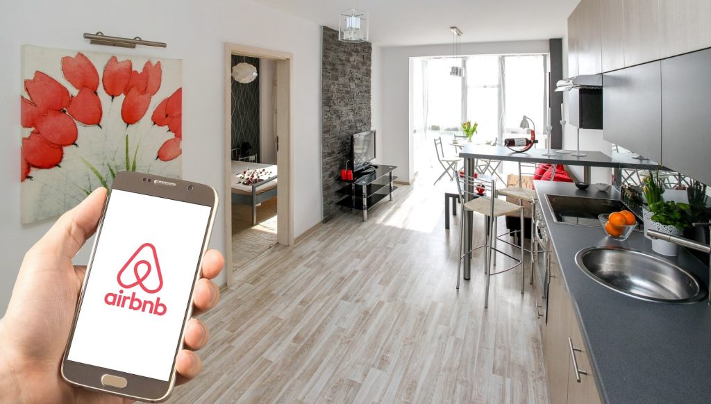 Airbnb - най-популярният сайт за отдаване на апартаменти и стаи под наем.