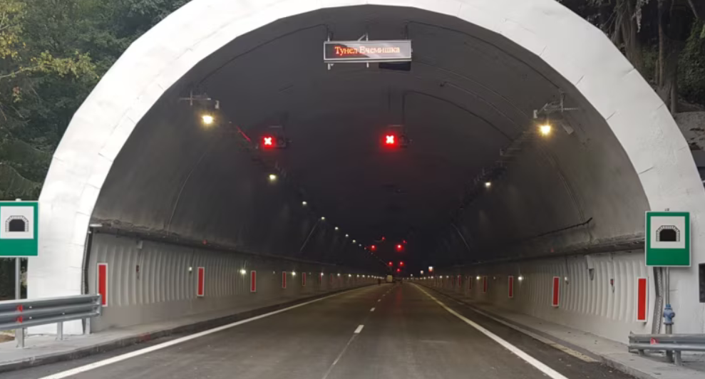 Слугите на Темида в София област най-после посегнаха към делото за смъртта в тунел „Ечемишка“ през 2017 година 10 Тунел