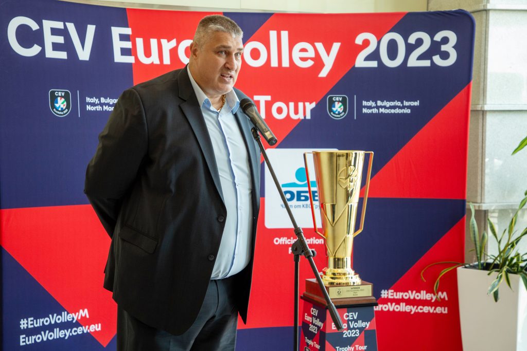 Представиха Златната шампионска купа по Евроволей 2023 в София със съдействието на ОББ 8 Любомир Ганев БФВолейбол Lubomir Ganev Predsedatel na BVF EuroVolley 2023