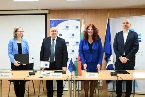 ОББ-и-ЕИБ-споразумение-за-гаранции-по-нови-кредити-за-предприятия-с-персонал-до-3000-души-EIB_UBB финансиране