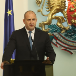 Президентът Румен Радев връчва втория мандат за съставяне на правителство на ПП-ДБ