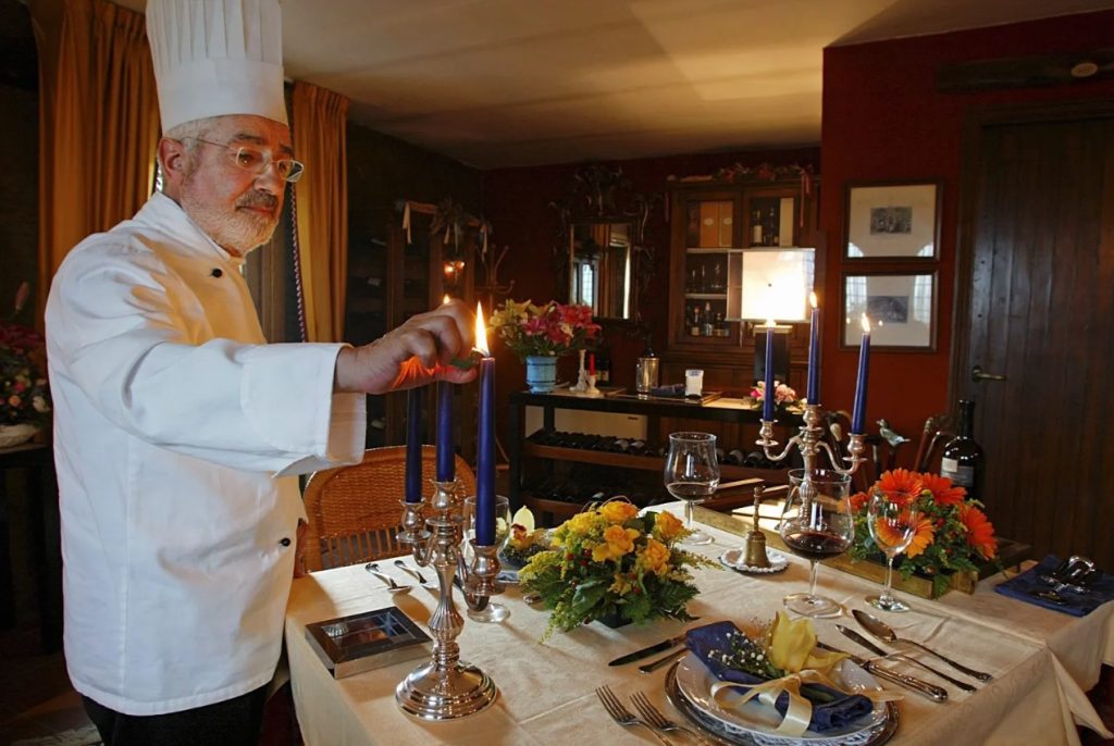 Професионални и известни готвачи-ветерани ще приготвят за вас наистина специални и изискани блюда.