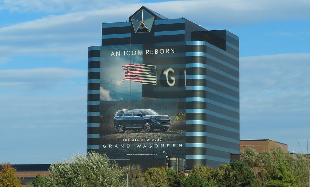 Стелантис Stellantis Chrysler Headquarters Tower November 2021