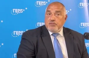 Борисов обяви медиите за по-богати от партиите