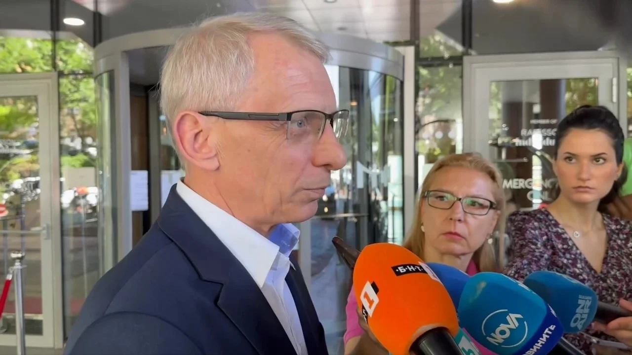 Денков каза, че от ПП няма как да работят с комбинацията "ГЕРБ, опакован с Пеевски"