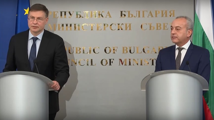 домбовскис