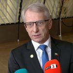 Мария Габриел направи голяма политическа грешка, заяви Денков и призова за преговори