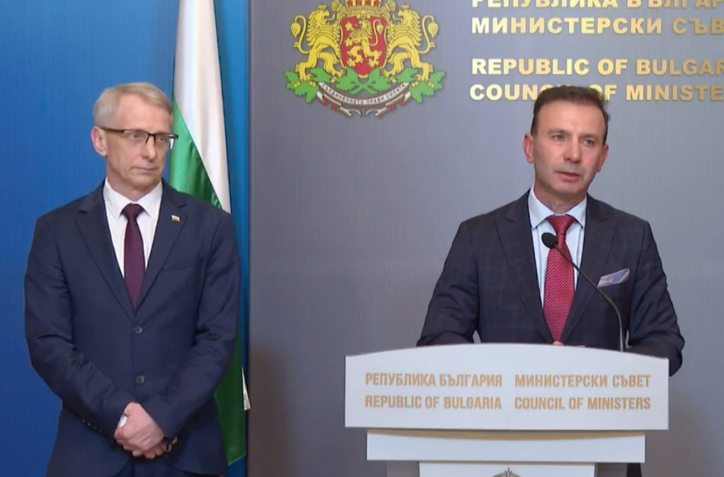 Живко Коцев оттегля оставката си, подал я под натиск