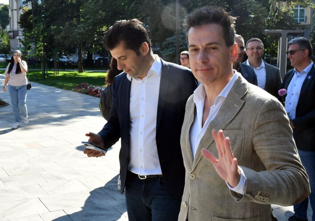 кирил петков найо тицин