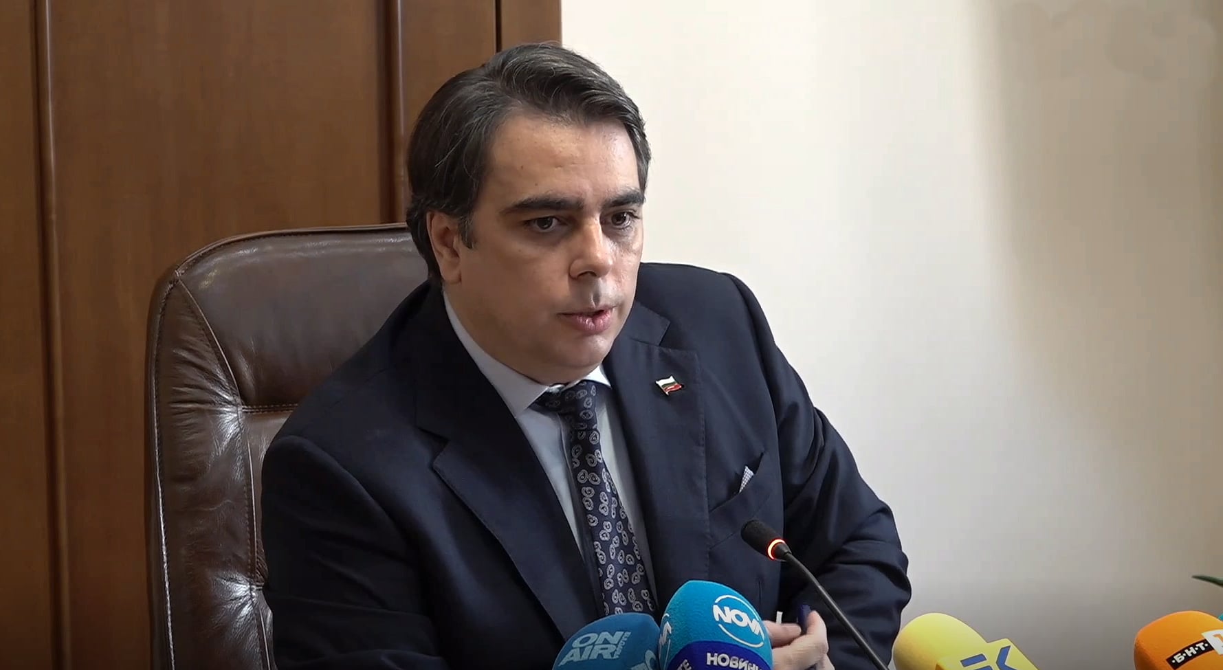 Асен Василев