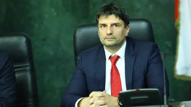 СДВР предлага: Металдетекторни рамки в моловете