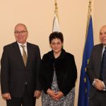 министър на финансите Людмила Петкова, посланикът на Конфедерация Швейцария Н.Пр. Раймунд Фурер