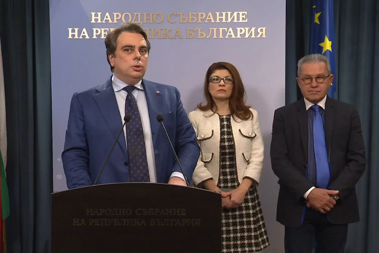 Парламент нов Асен Василев Теменужкда Петкова Десислава Атанасова Йордан Цонев