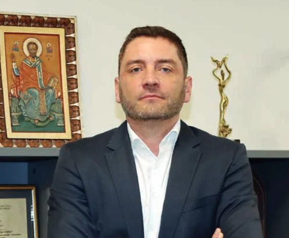 Петър Петров