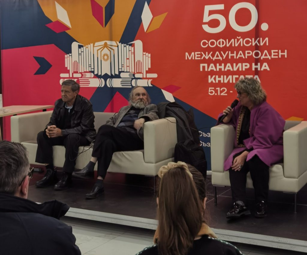 Боян Биолчев представи на Панаира на книгата четири сценария в едно 4 премиера