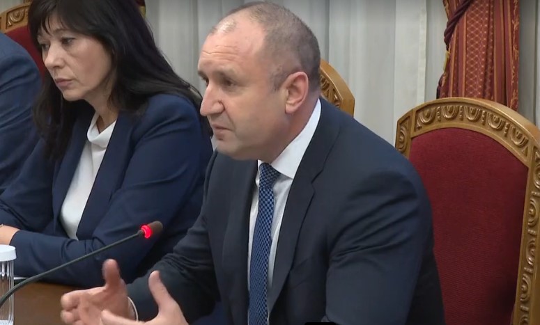 Румен Радев