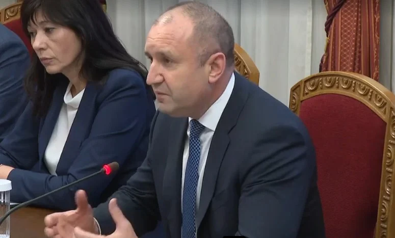 Румен Радев