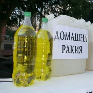 Земеделското министерство свали проектозакона за виното и ракията след обществено недоволство