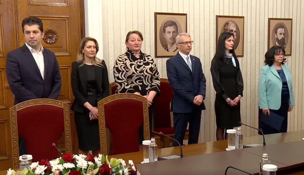Преговорите за съставяне на правителство продължават
