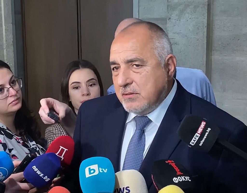 Борисов обвини Конституционния съд в заговор с президента Румен Радев